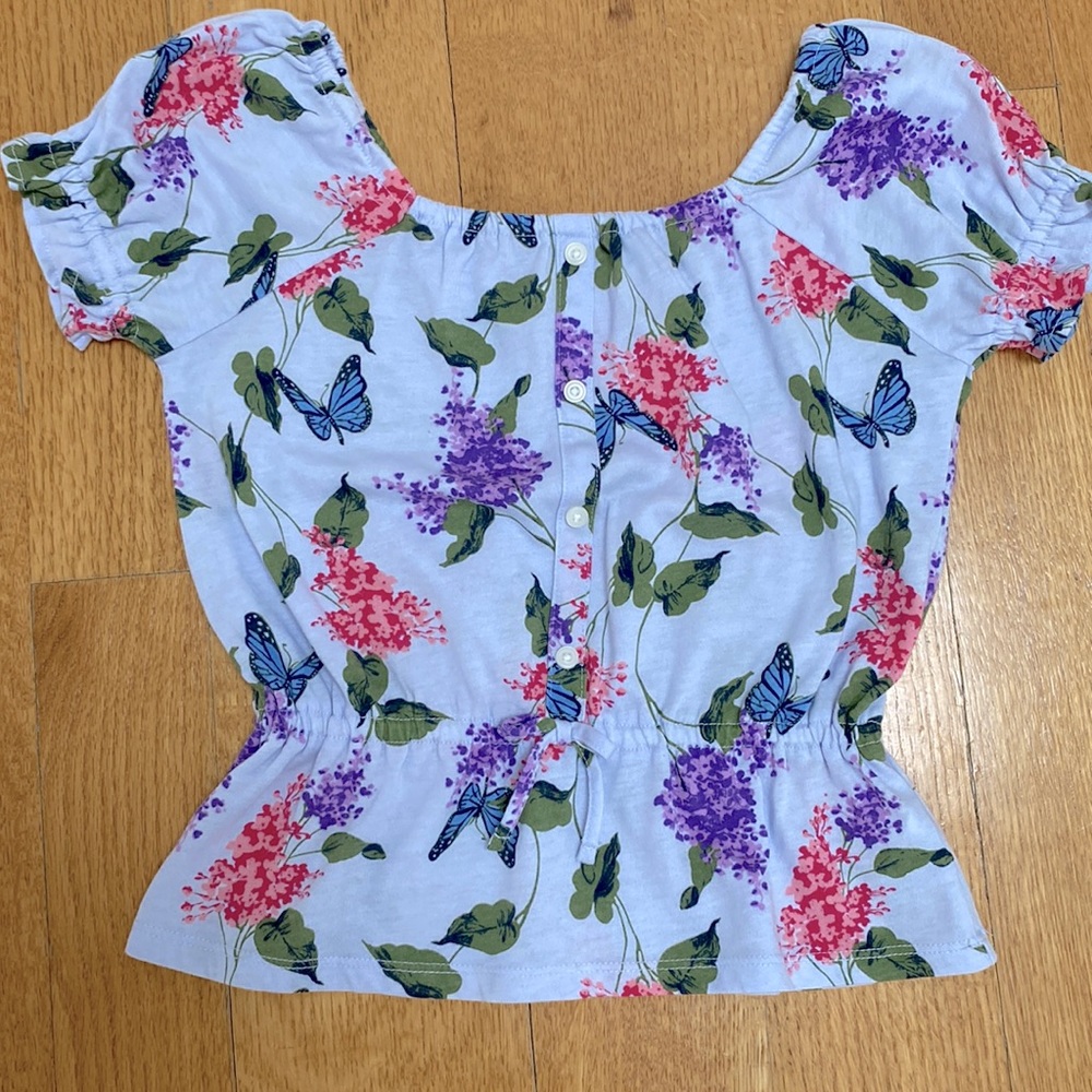 Lavender top - Girls size M (7/8 ) EUC